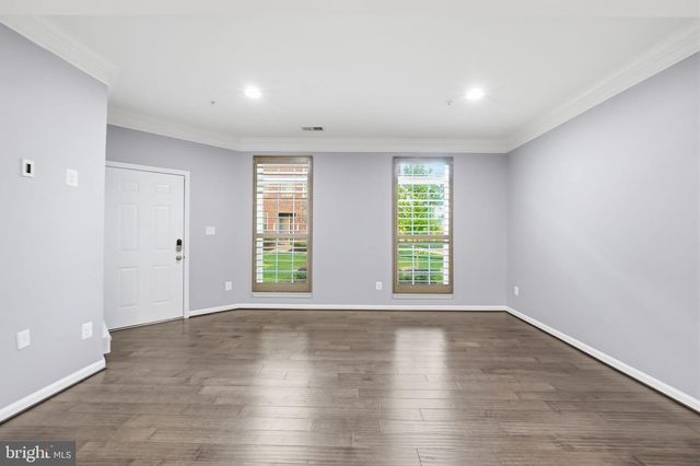 24686 FOOTED RIDGE TER, Sterling, VA 20166