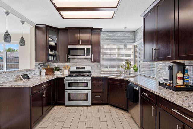 8339 Ruge Ct, Antelope, CA 95843