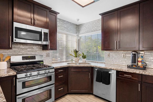 8339 Ruge Ct, Antelope, CA 95843