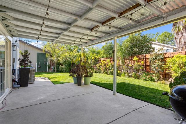 8339 Ruge Ct, Antelope, CA 95843