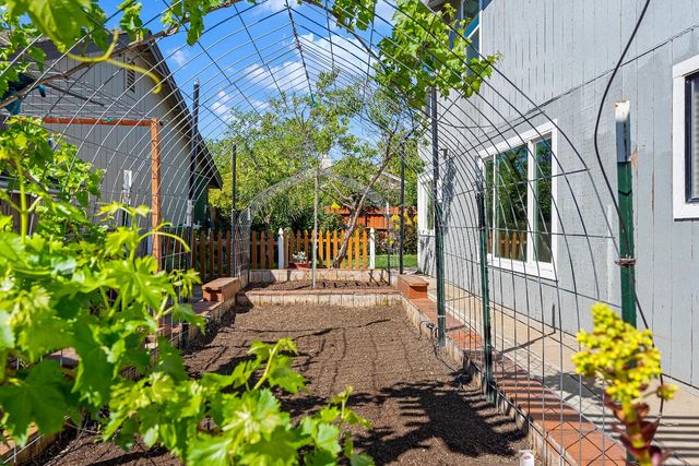 8339 Ruge Ct, Antelope, CA 95843