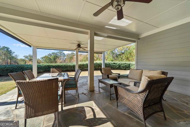 1111 Lakefront Court, Greensboro, GA 30642