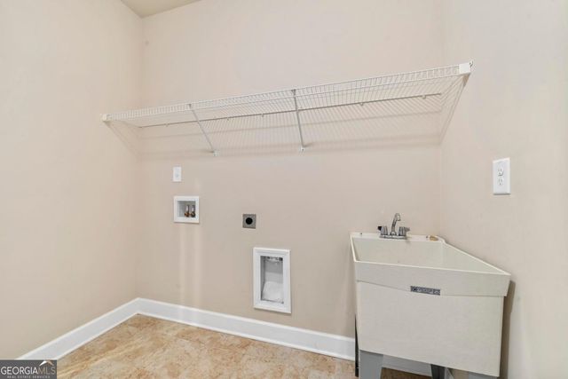 1111 Lakefront Court, Greensboro, GA 30642