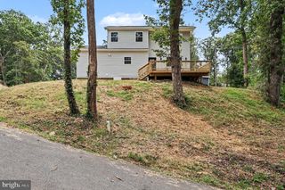 3179 OAKMONT AVE, Triangle, VA 22172