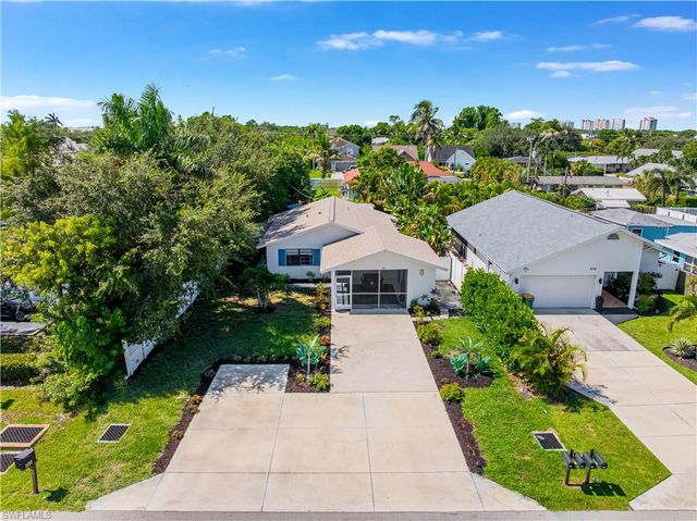 862 95th AVE N, Naples, FL 34108