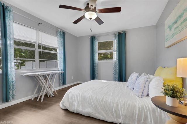 862 95th AVE N, Naples, FL 34108