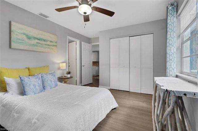862 95th AVE N, Naples, FL 34108