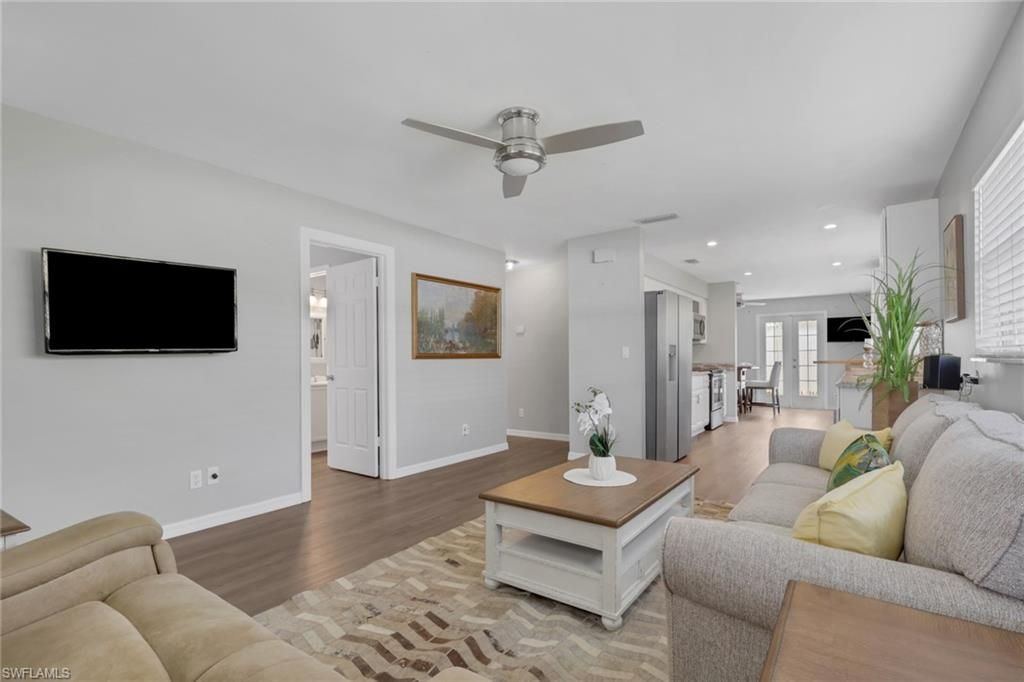 862 95th AVE N, NAPLES, FL 34108 — photo 4