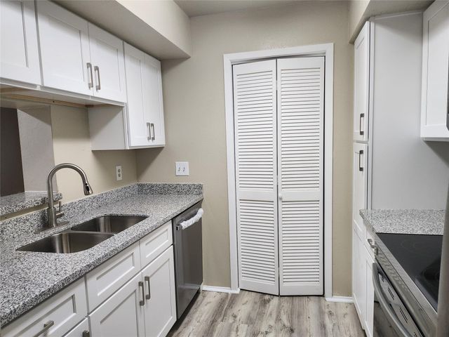 6602 Harbor Town Drive 408, Houston, TX 77036