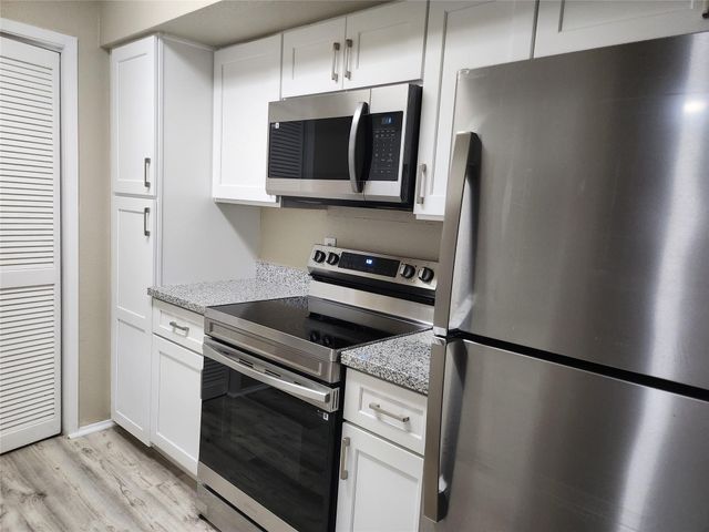 6602 Harbor Town Drive 408, Houston, TX 77036