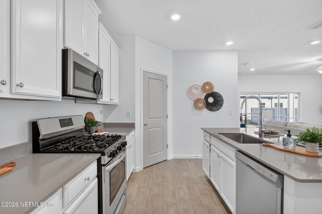 32 REN Way, St. Johns, FL 32259