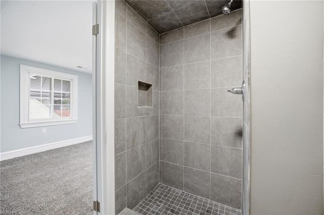 44 Henry ST, Hampton, VA 23669