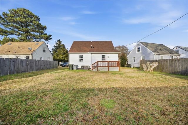 44 Henry ST, Hampton, VA 23669