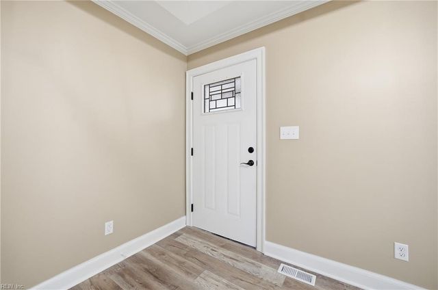 44 Henry ST, Hampton, VA 23669