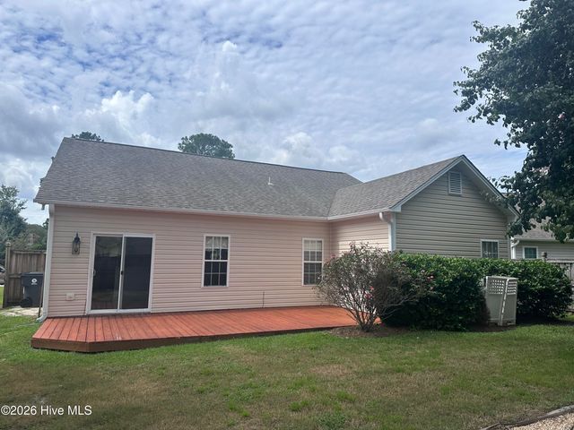 1014 Winterberry Circle, Leland, NC 28451
