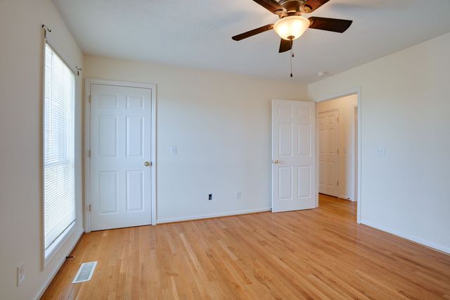 134 N Harris Rd, Portland, TN 37148