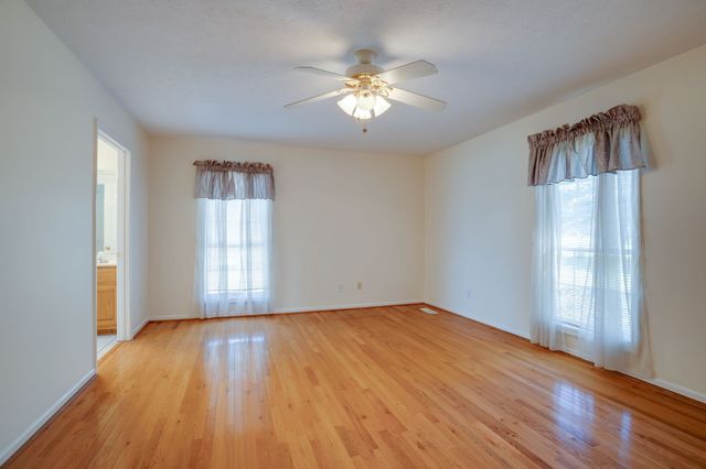 134 N Harris Rd, Portland, TN 37148