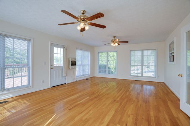 134 N Harris Rd, Portland, TN 37148