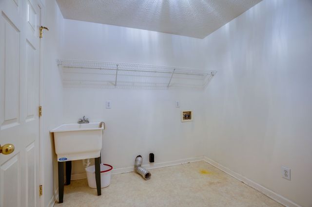 134 N Harris Rd, Portland, TN 37148
