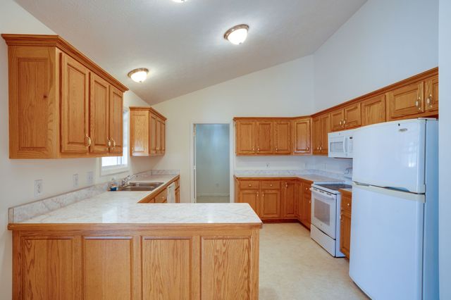 134 N Harris Rd, Portland, TN 37148