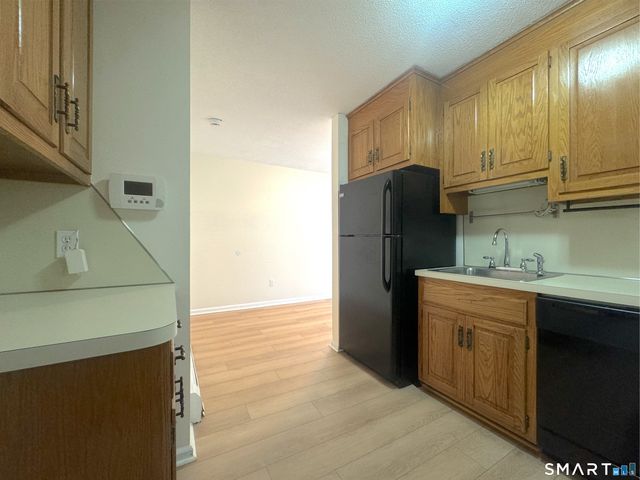 666 Broad Street 7, Meriden, CT 06450