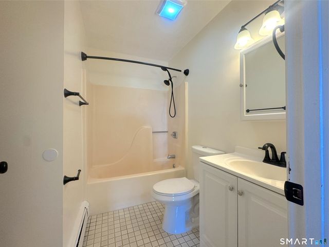 666 Broad Street 7, Meriden, CT 06450