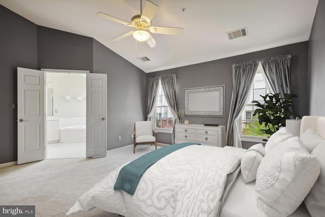1782 DAWSON ST, Vienna, VA 22182