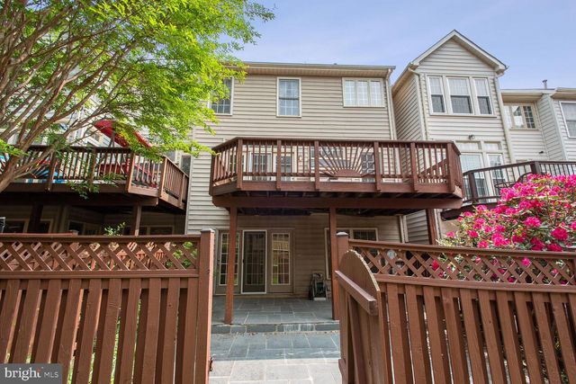 1782 DAWSON ST, Vienna, VA 22182