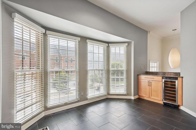 1782 DAWSON ST, Vienna, VA 22182