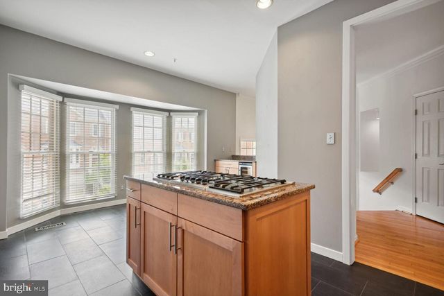 1782 DAWSON ST, Vienna, VA 22182
