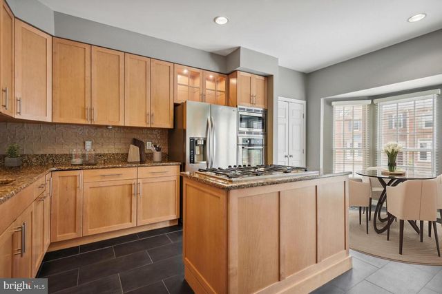 1782 DAWSON ST, Vienna, VA 22182