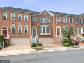 1782 DAWSON ST, Vienna, VA 22182