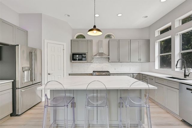 3427 Eckert Drive, Galveston, TX 77554