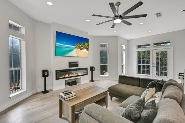 3427 Eckert Drive, Galveston, TX 77554