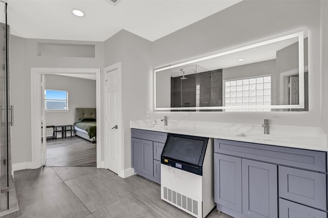 3427 Eckert Drive, Galveston, TX 77554