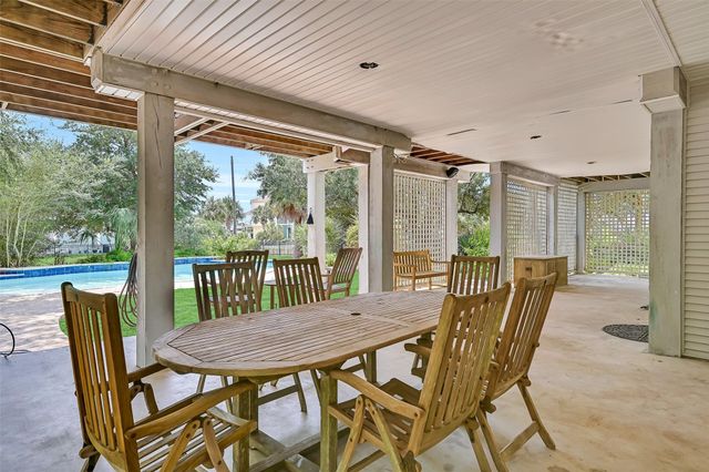 3427 Eckert Drive, Galveston, TX 77554