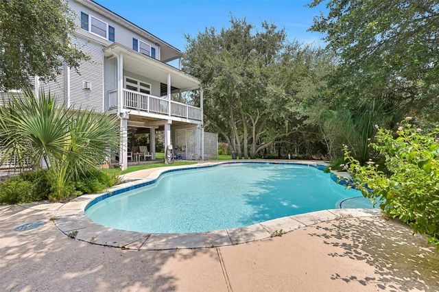 3427 Eckert Drive, Galveston, TX 77554