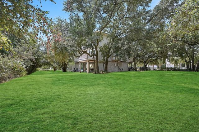 3427 Eckert Drive, Galveston, TX 77554