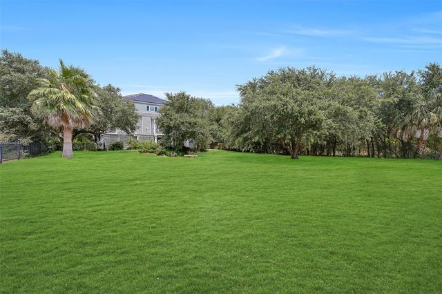 3427 Eckert Drive, Galveston, TX 77554