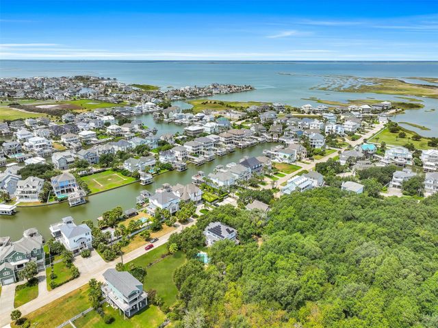 3427 Eckert Drive, Galveston, TX 77554