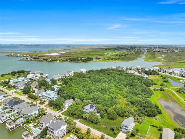 3427 Eckert Drive, Galveston, TX 77554