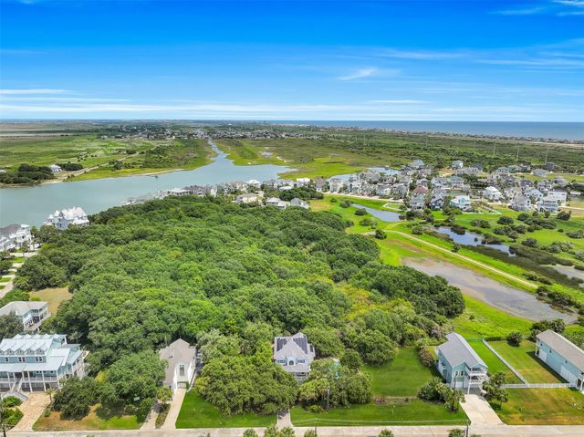 3427 Eckert Drive, Galveston, TX 77554