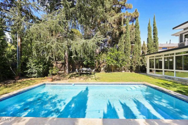 4361 Bel Air Drive, La Canada Flintridge, CA 91011