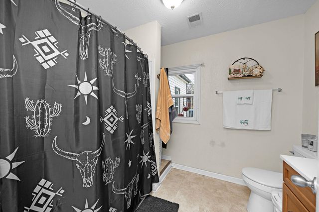 417 W Broadway Street, Harrodsburg, KY 40330