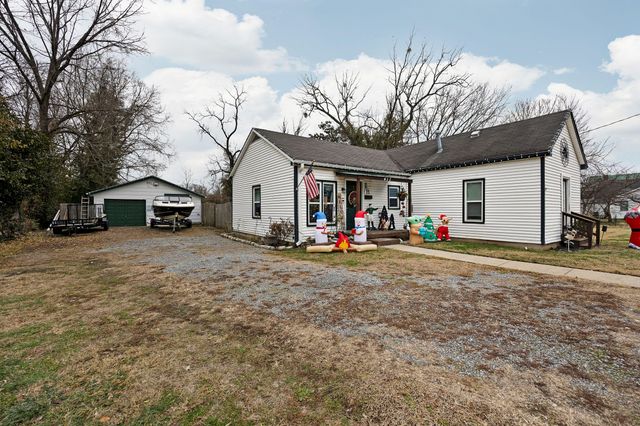 417 W Broadway Street, Harrodsburg, KY 40330
