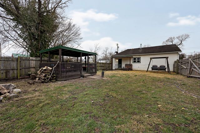 417 W Broadway Street, Harrodsburg, KY 40330