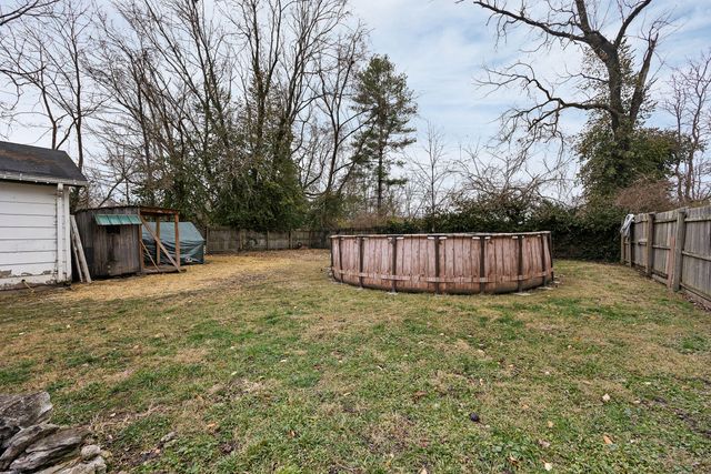 417 W Broadway Street, Harrodsburg, KY 40330