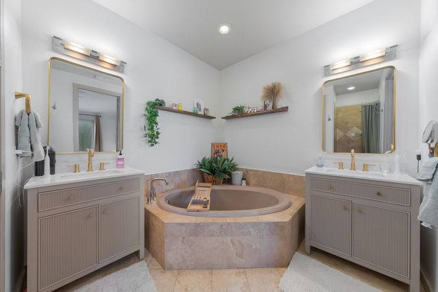 734 Cannen John Lane, Dallas, TX 75204