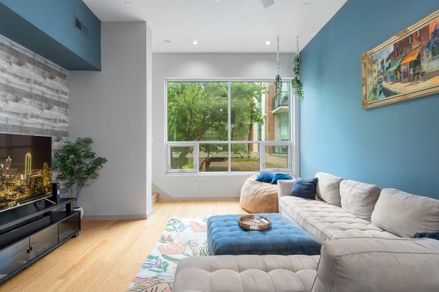 734 Cannen John Lane, Dallas, TX 75204