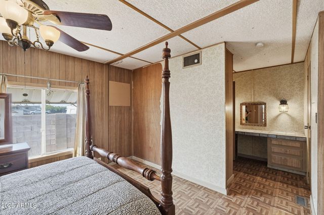 150 S WINDSOR -- R128, Mesa, AZ 85204